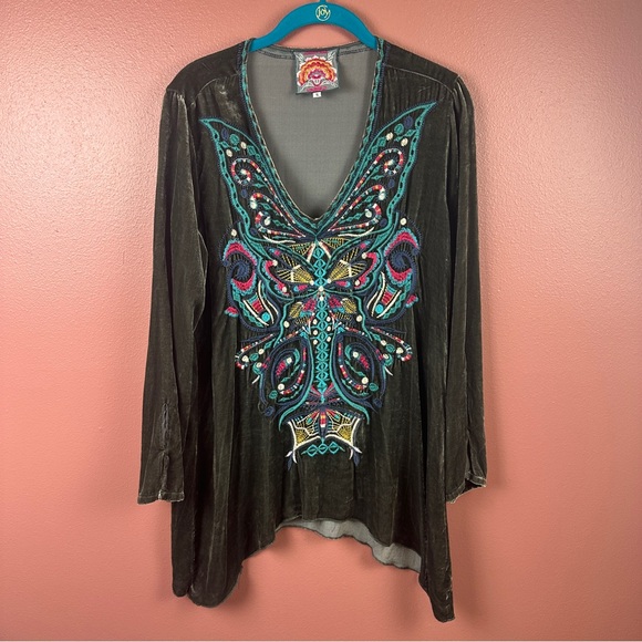 Johnny Was Tops - Johnny Was dark green v-neck tunic embroidered blouse size small long sleeves